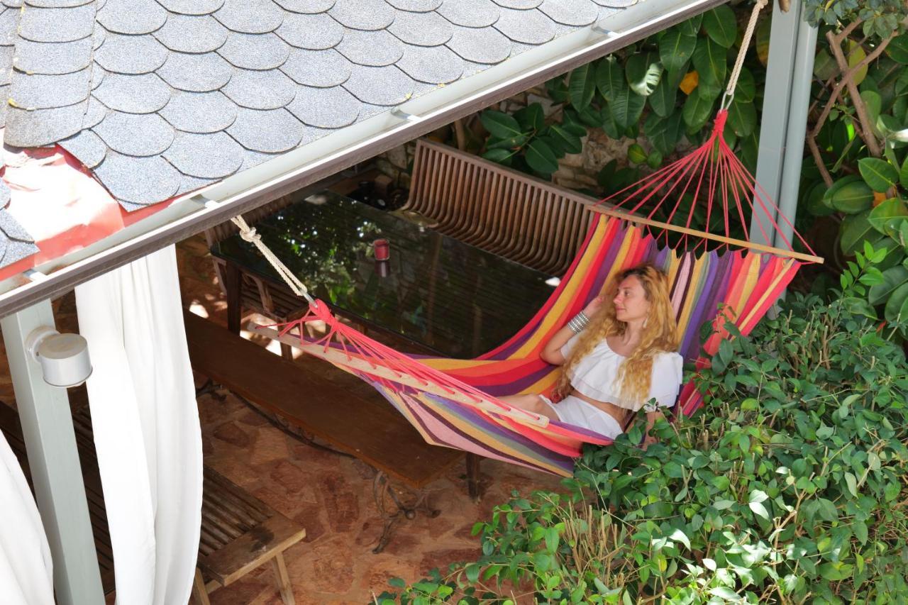 Hotel Two Mermaids Ksamil Bagian luar foto