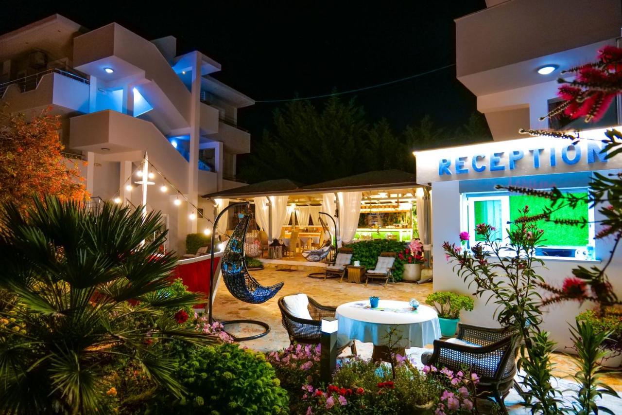 Hotel Two Mermaids Ksamil Bagian luar foto