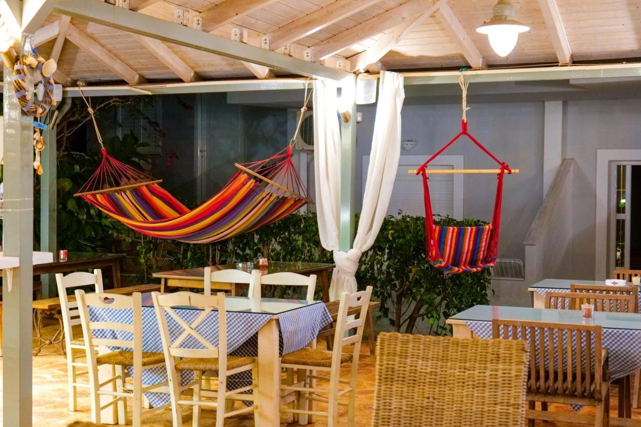 Hotel Two Mermaids Ksamil Bagian luar foto