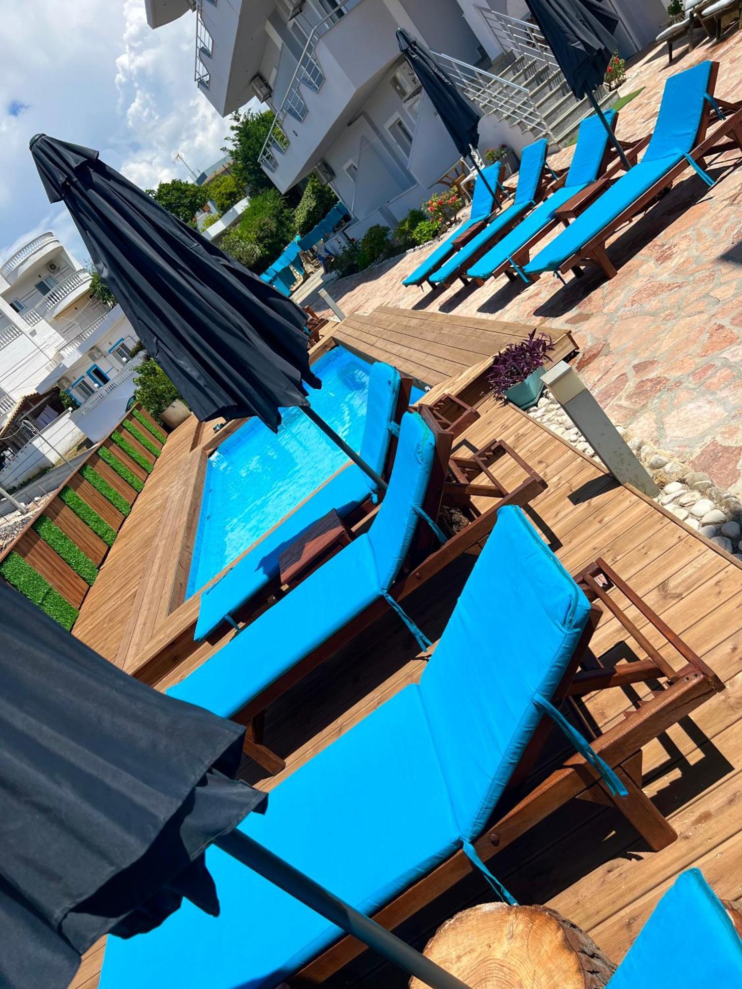 Hotel Two Mermaids Ksamil Bagian luar foto