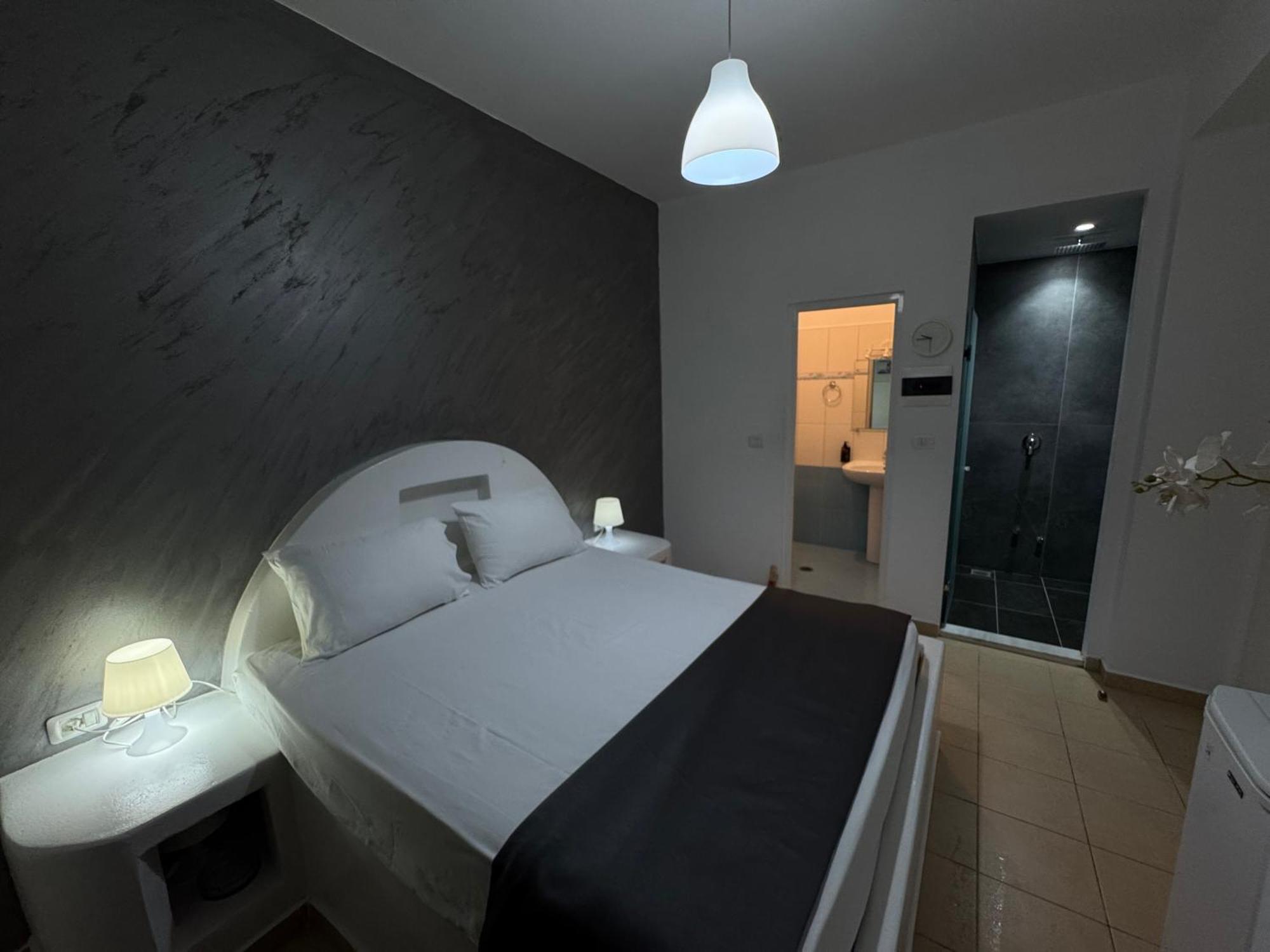 Hotel Two Mermaids Ksamil Bagian luar foto