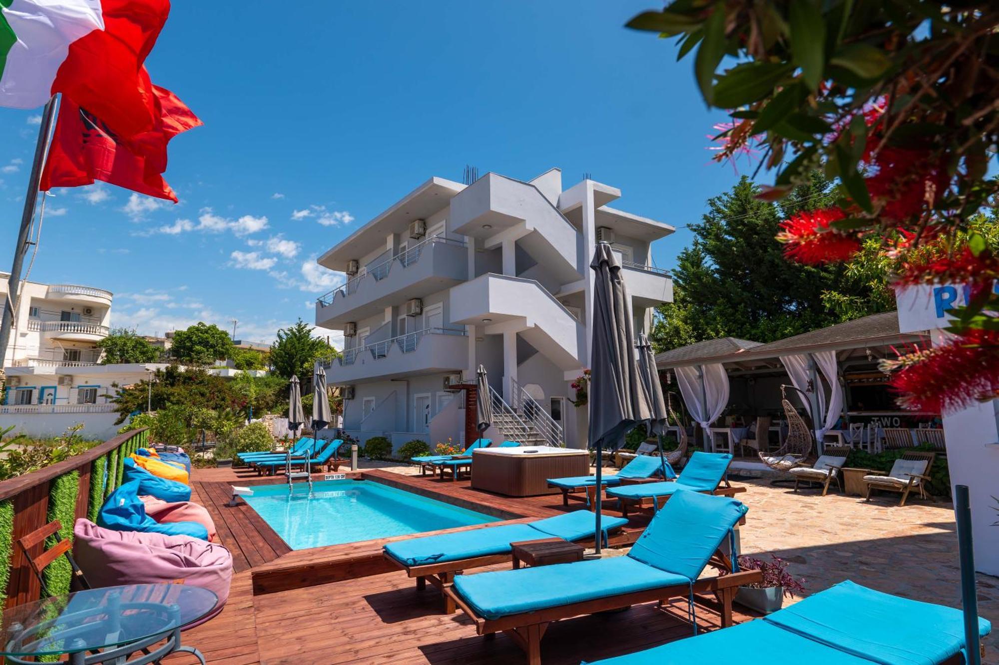 Hotel Two Mermaids Ksamil Bagian luar foto
