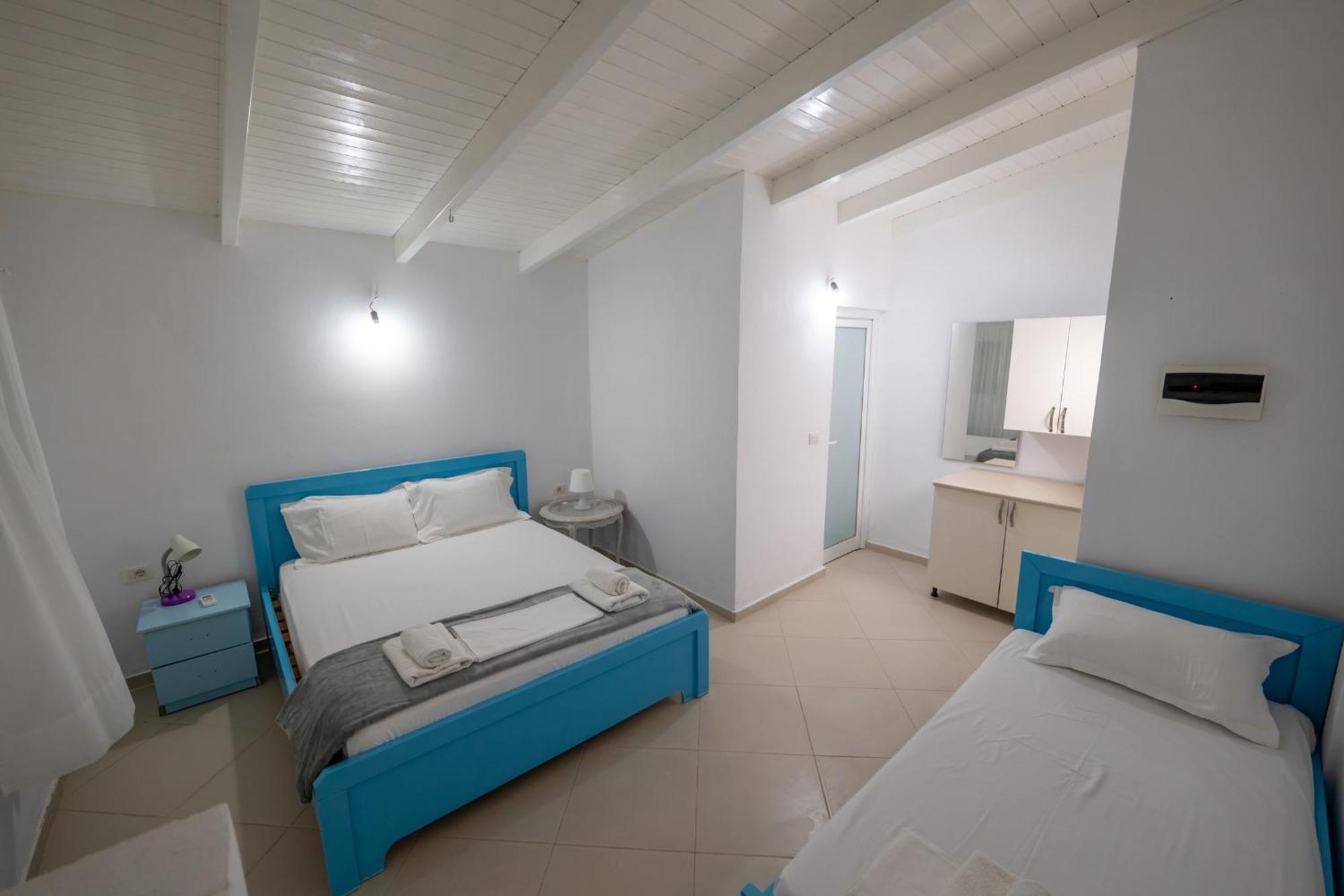 Hotel Two Mermaids Ksamil Bagian luar foto
